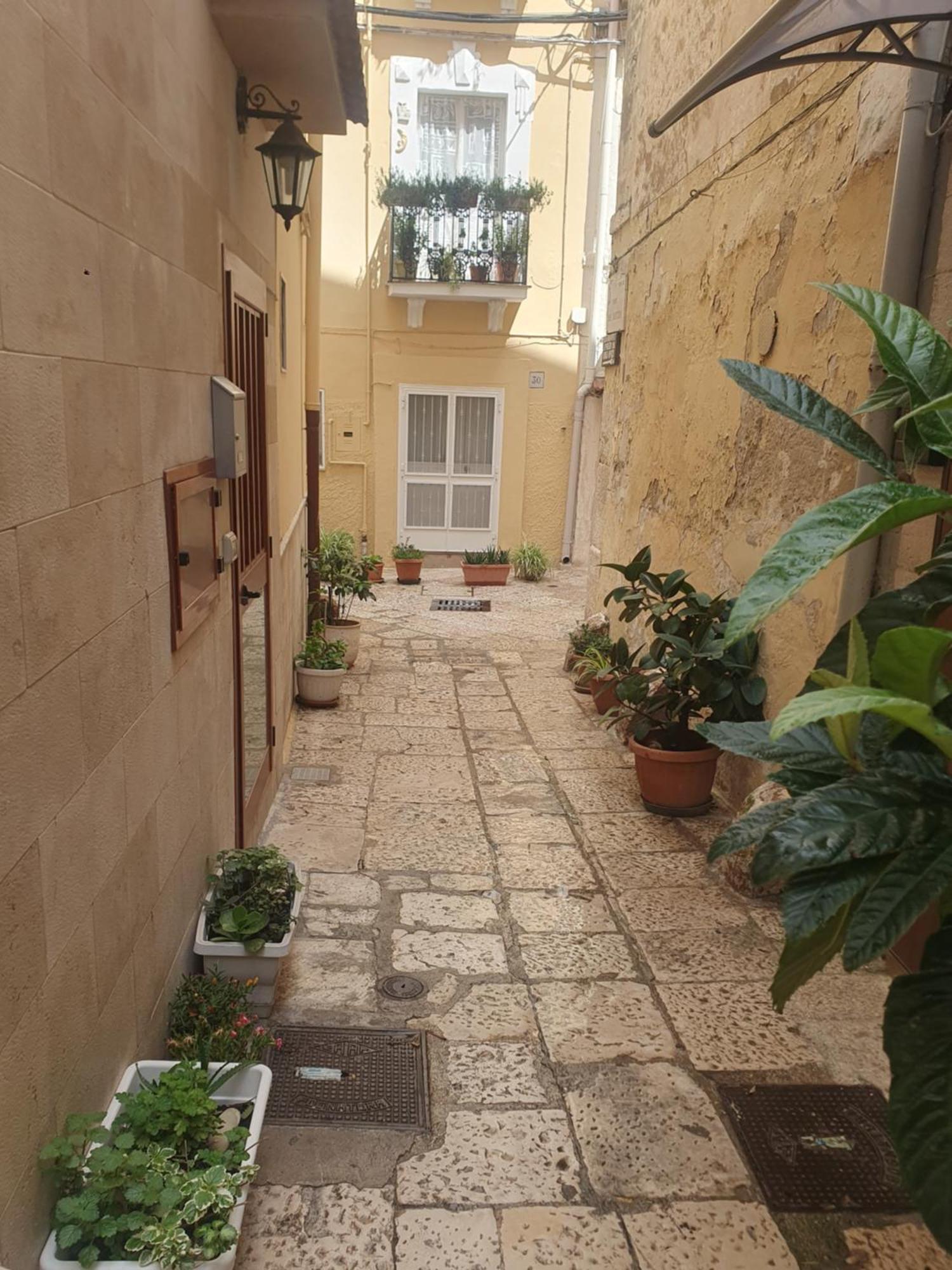 Corte Del Dattilo Nel Borgo Antico Барі Екстер'єр фото